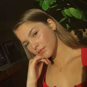 Meet your Posher, Cami